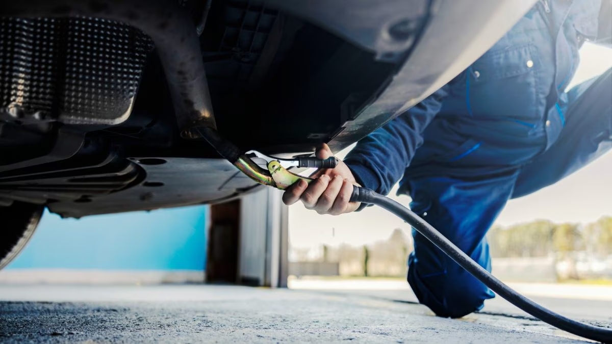 Car Emissions Inspections Image